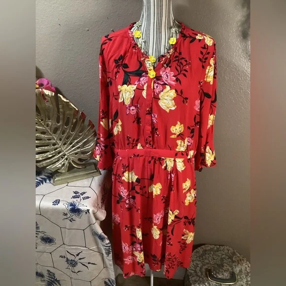 Old Navy Red Floral Bell Sleeve Dress - Picture 6 of 16